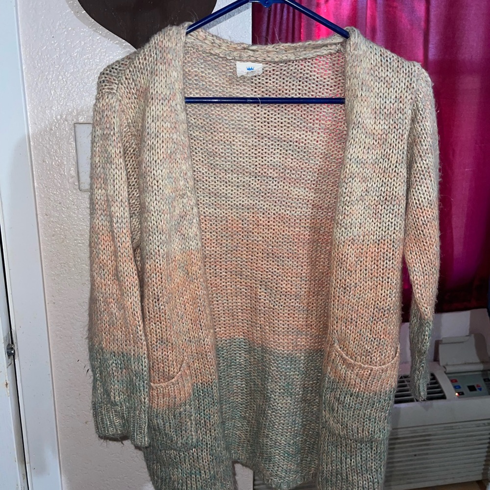 Pink and gray cardigan !